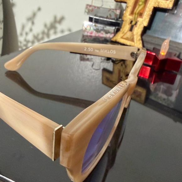 Caddis miklos  with Blue  2:50 - Picture 2 of 2